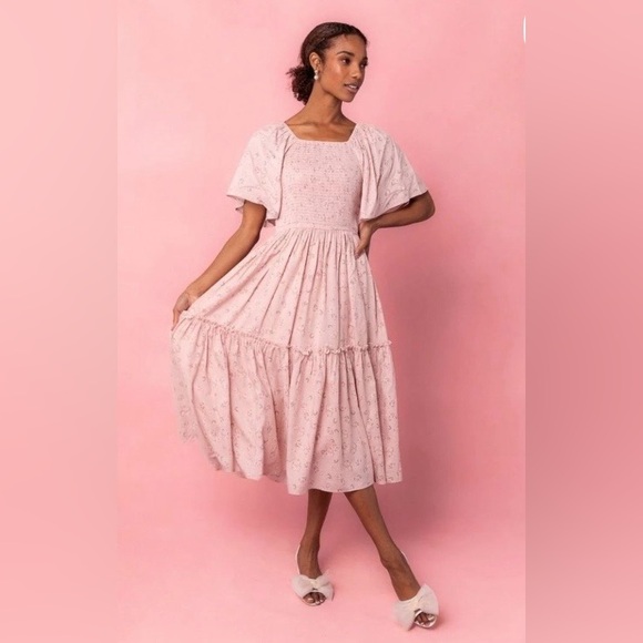 Ivy City Co Dresses & Skirts - Ivy City Co Lennon in Dusty pink floral